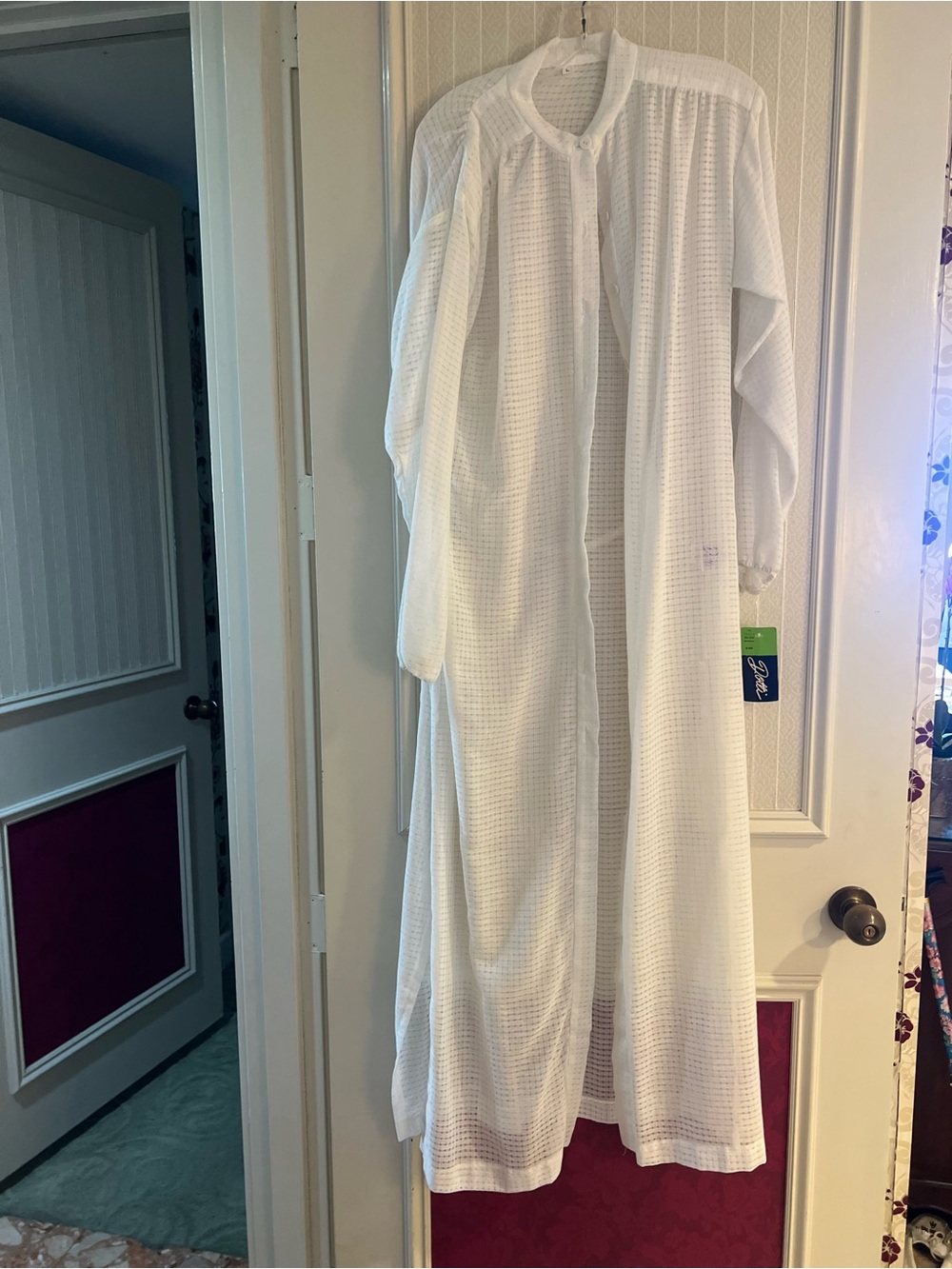 Dotti White Waffle Knit Snap-Front Robe